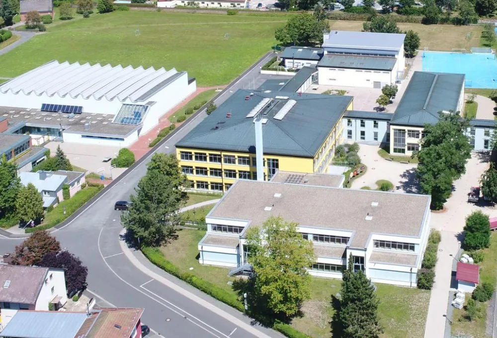 Luftbild Schule Weidenberg